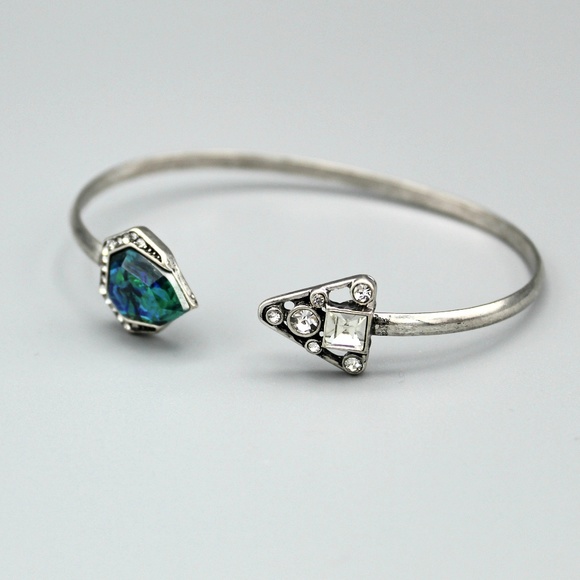 Crystal cuff bracelet - Picture 4 of 5